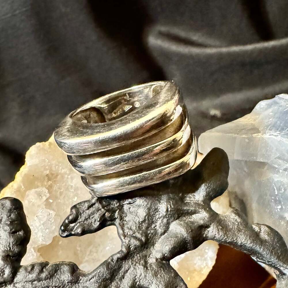 Silpada 925 Sterling Silver Geometric Modern 3-Line Ring size 7